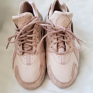 Air huarache nike pale pink sneakers